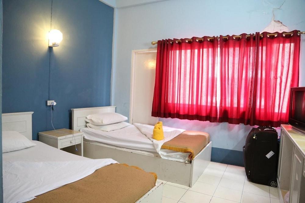 Paradise House Bangkok Ngoại thất bức ảnh